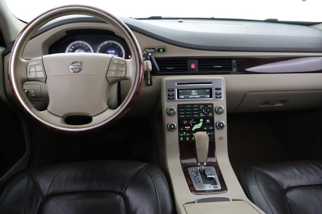 VOLVO XC70 2009