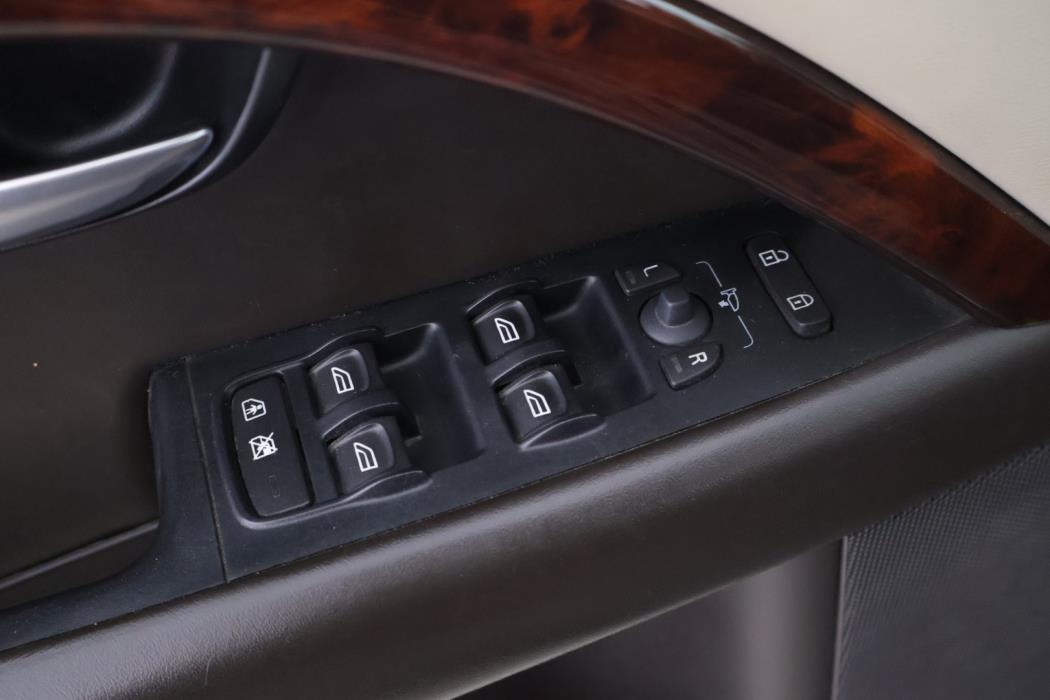 VOLVO XC70 2009