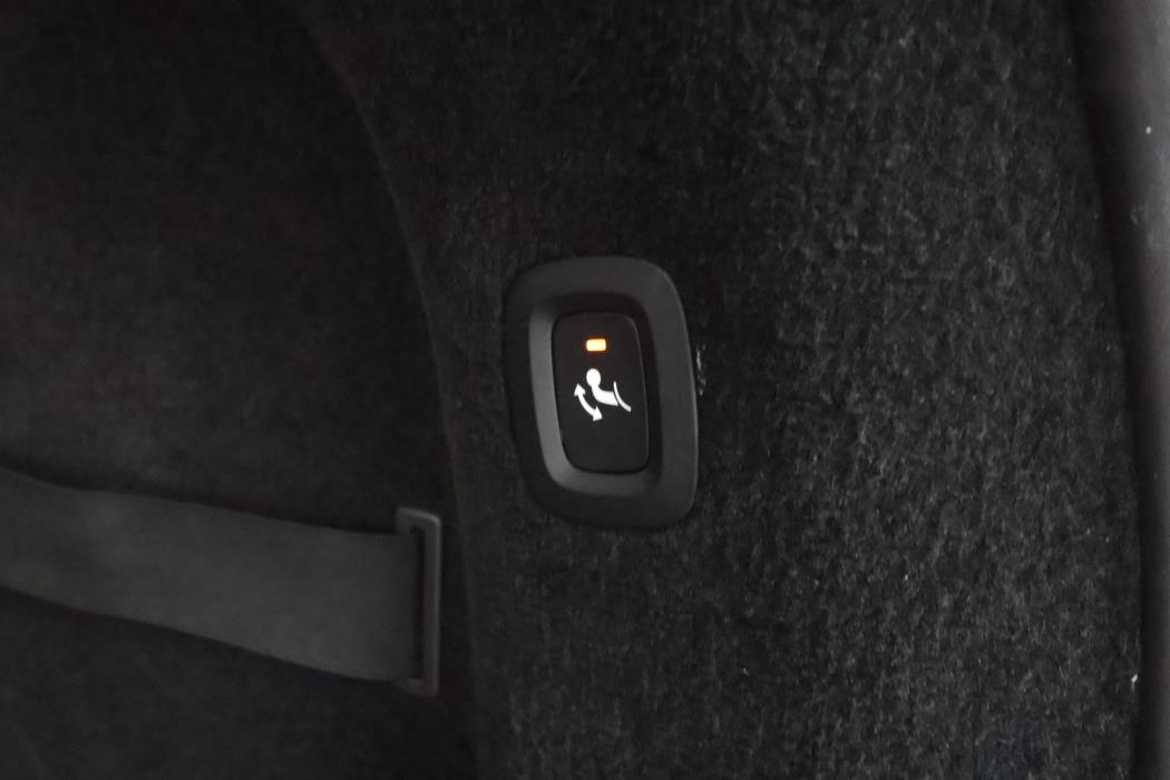 VOLVO V90 2023
