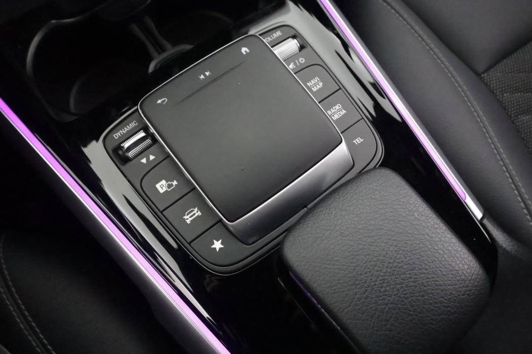 MERCEDES-BENZ EQB 2023