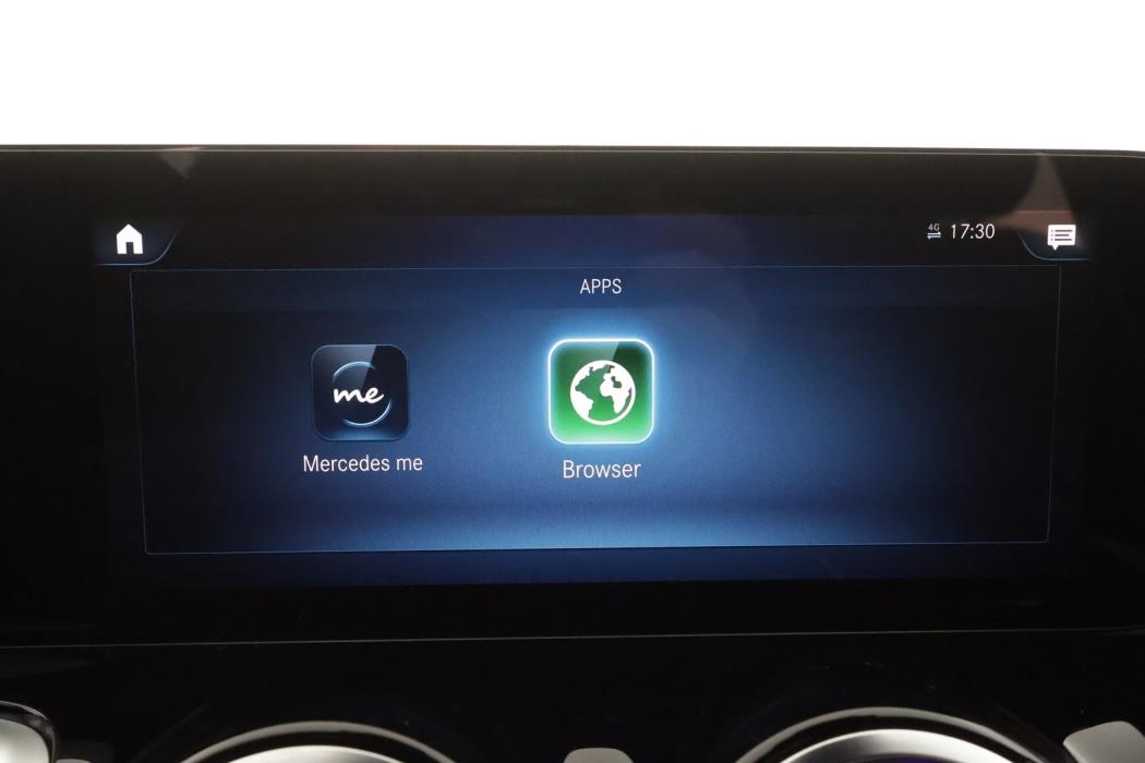 MERCEDES-BENZ EQB 2023