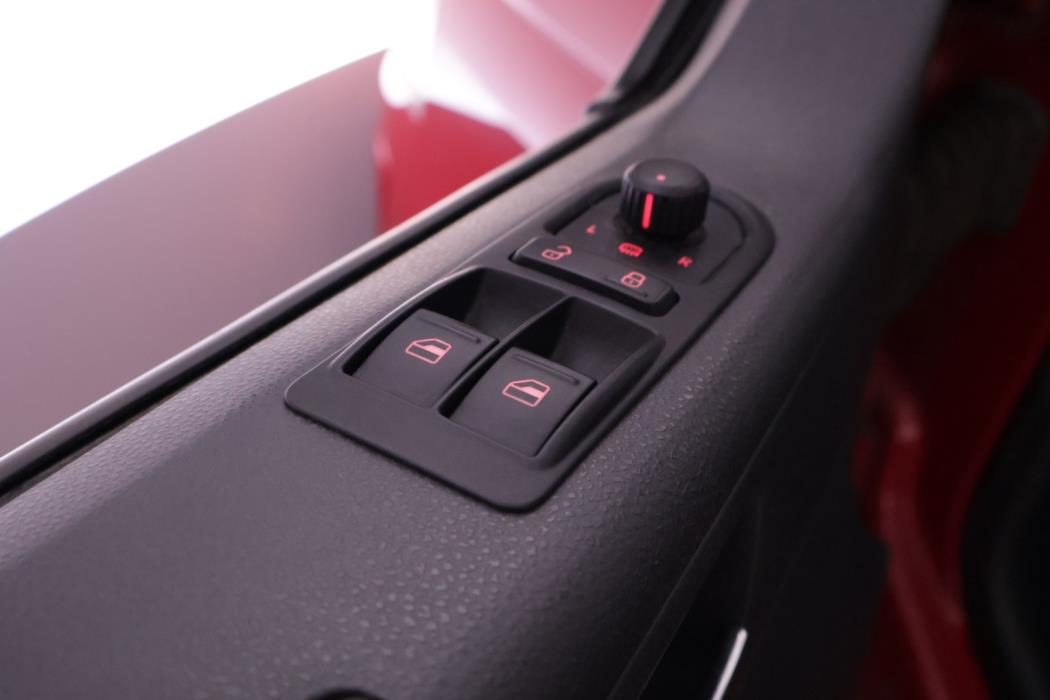 VOLKSWAGEN Caravelle 2014