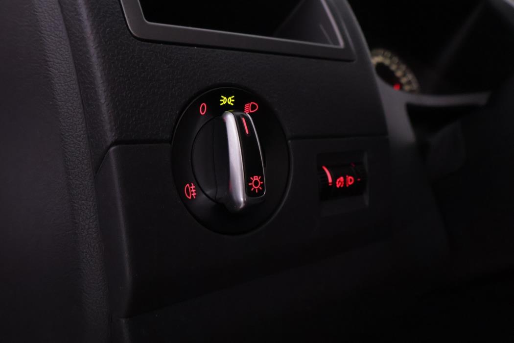 VOLKSWAGEN Caravelle 2014