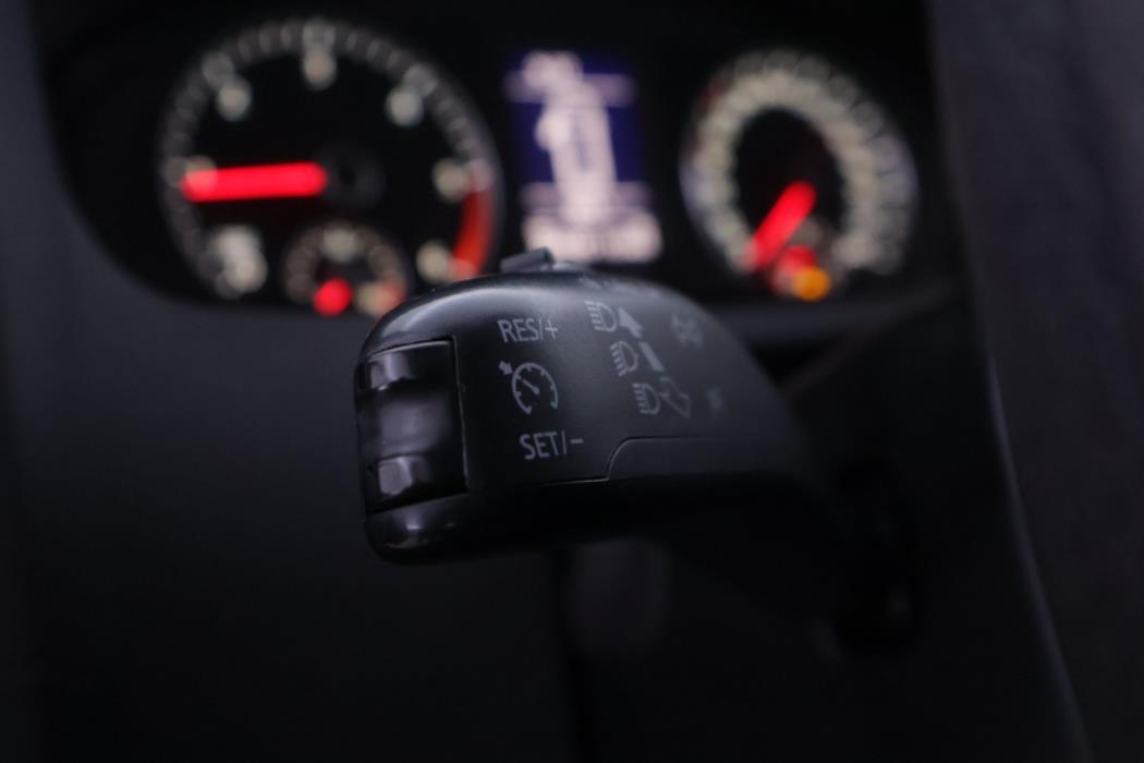 VOLKSWAGEN Caravelle 2014