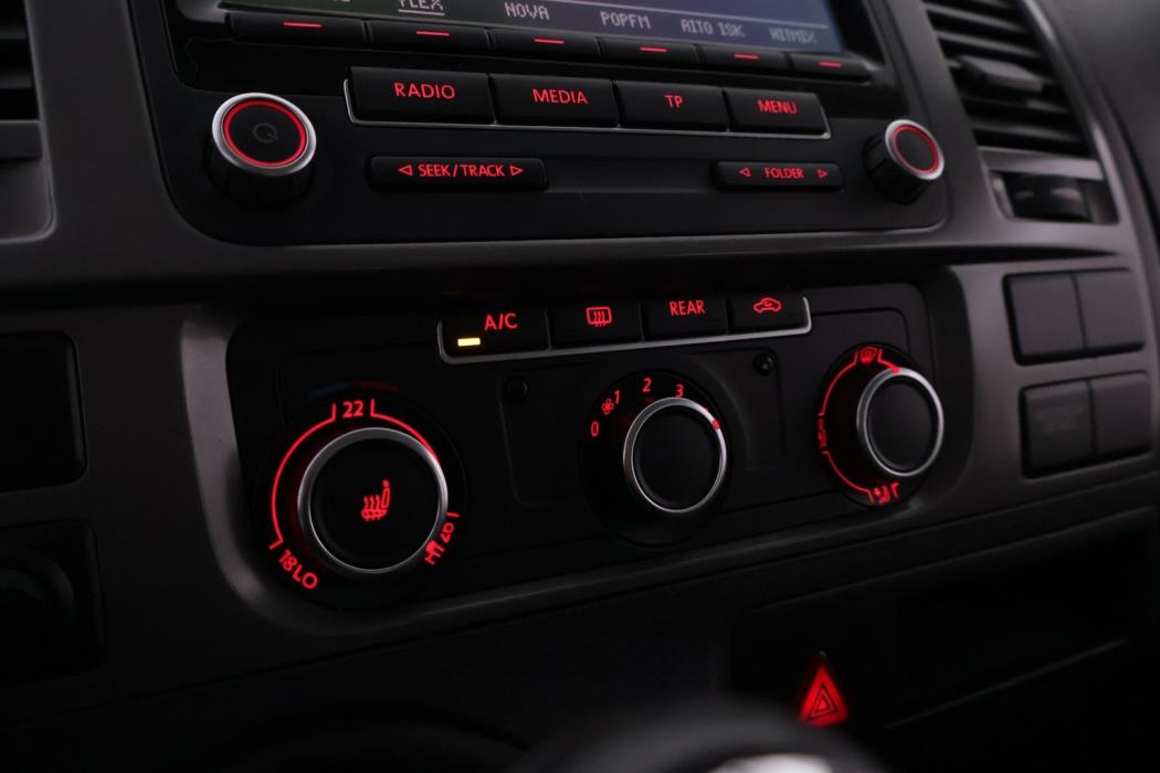 VOLKSWAGEN Caravelle 2014