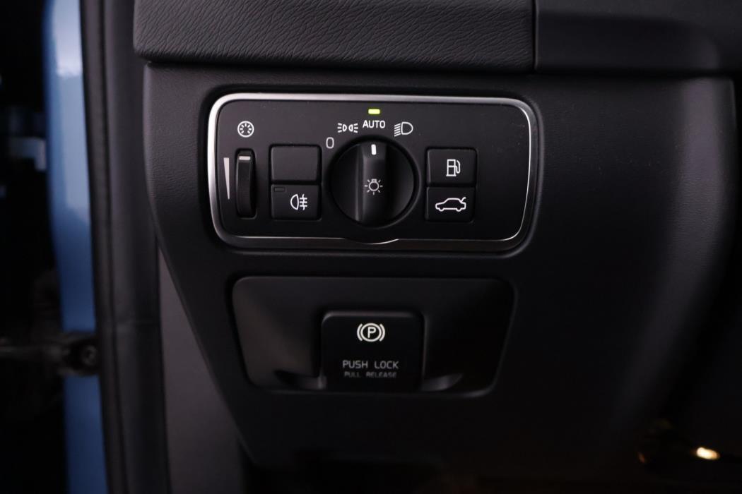 VOLVO V60 2015