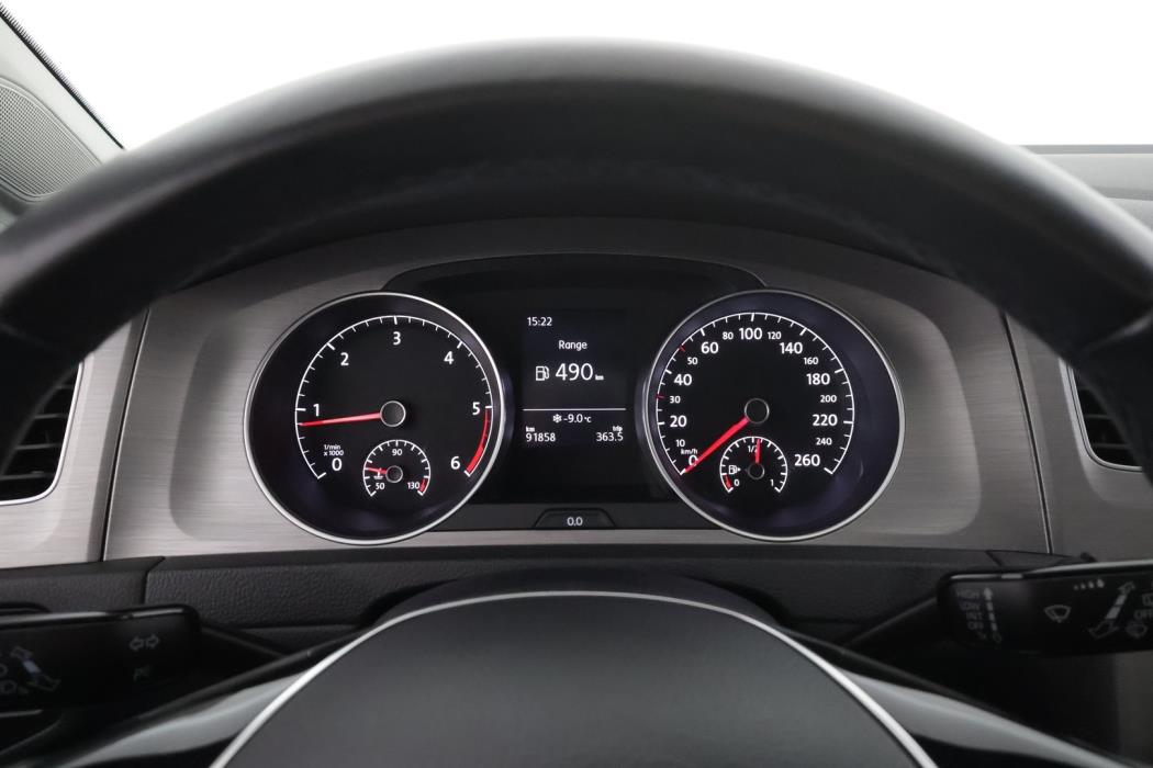 VOLKSWAGEN Golf 2015