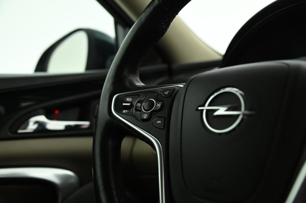 OPEL Insignia 2015