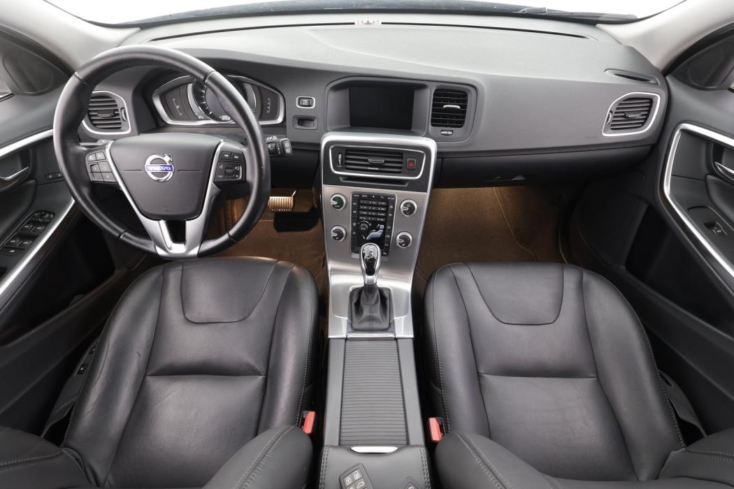 VOLVO V60 2017