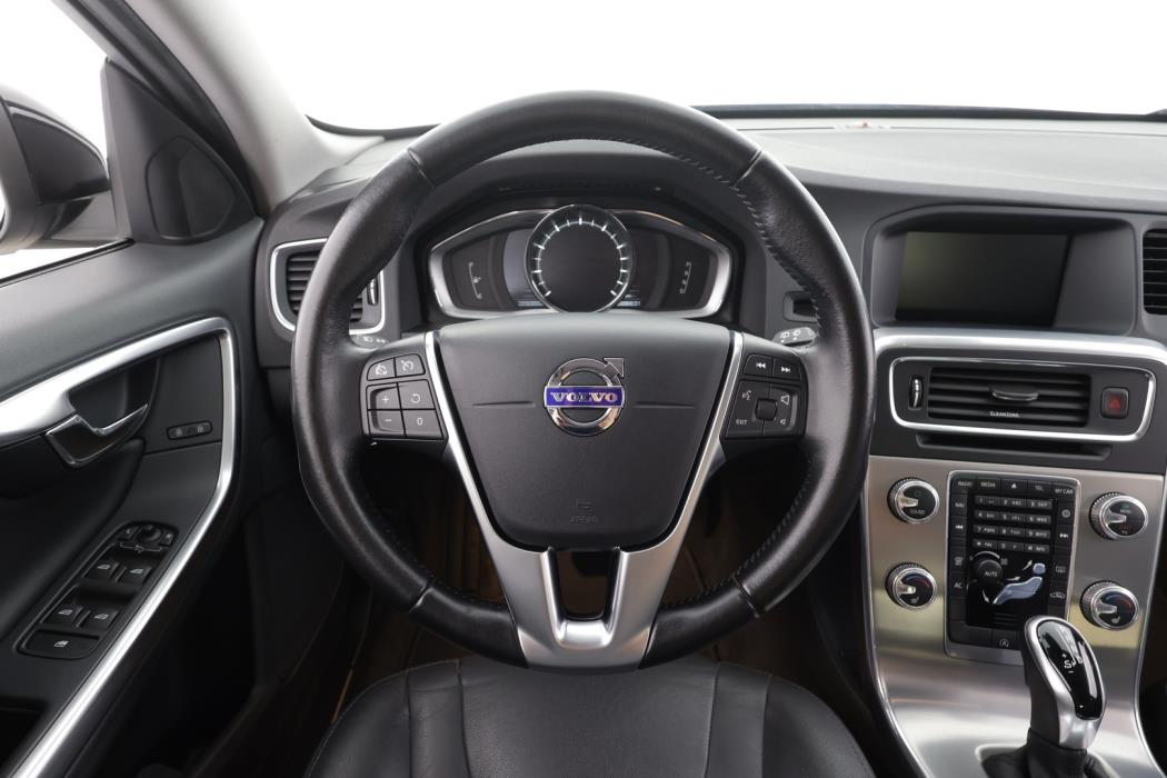 VOLVO V60 2017