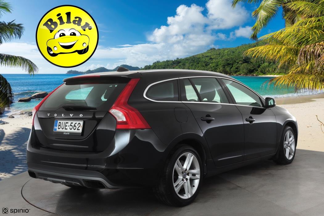 VOLVO V60 2017