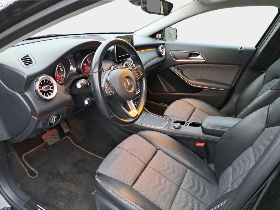 MERCEDES-BENZ GLA 2018