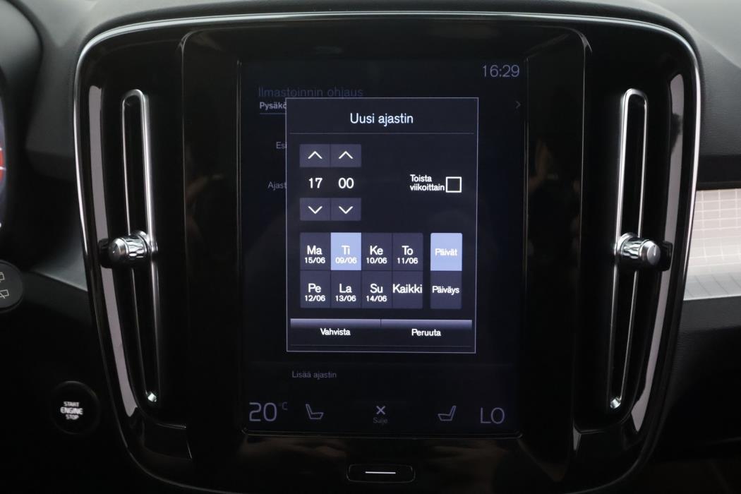 VOLVO XC40 2020