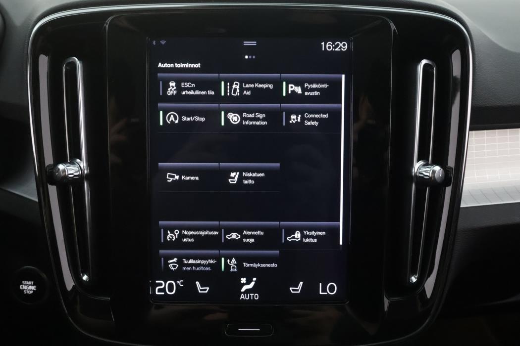 VOLVO XC40 2020