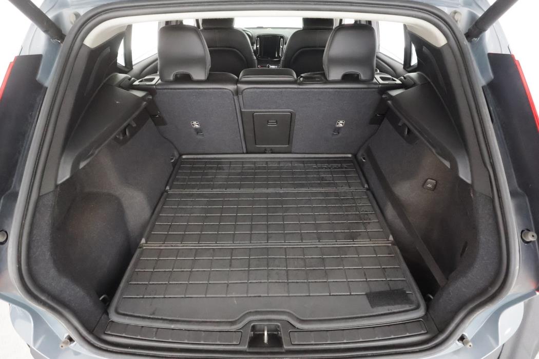 VOLVO XC40 2020