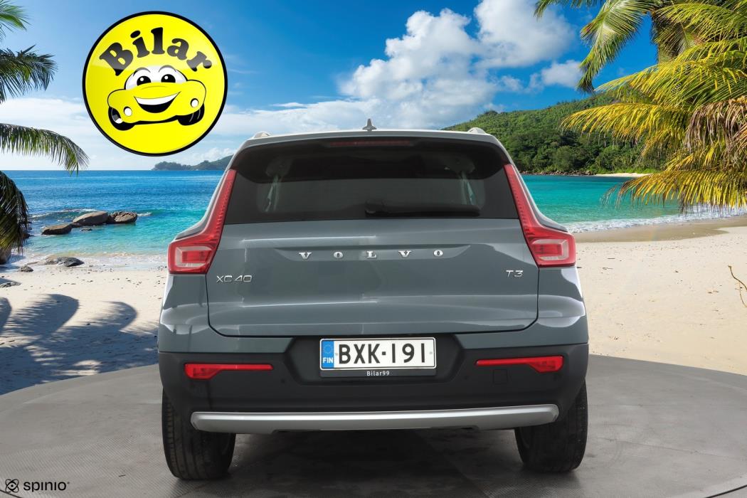 VOLVO XC40 2020