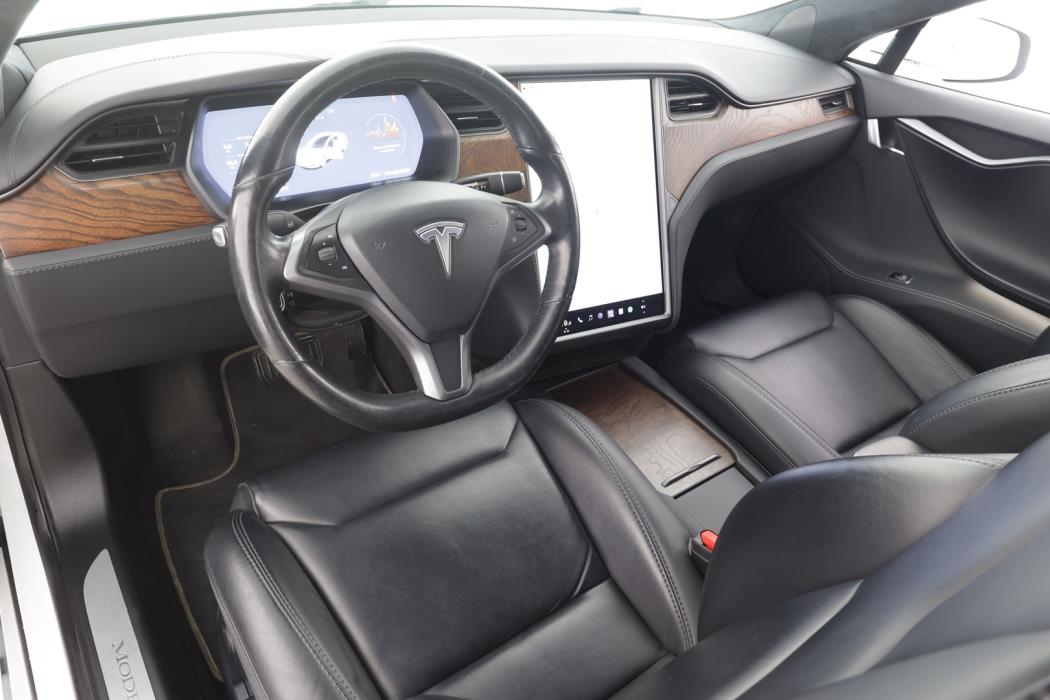 TESLA Model S 2019
