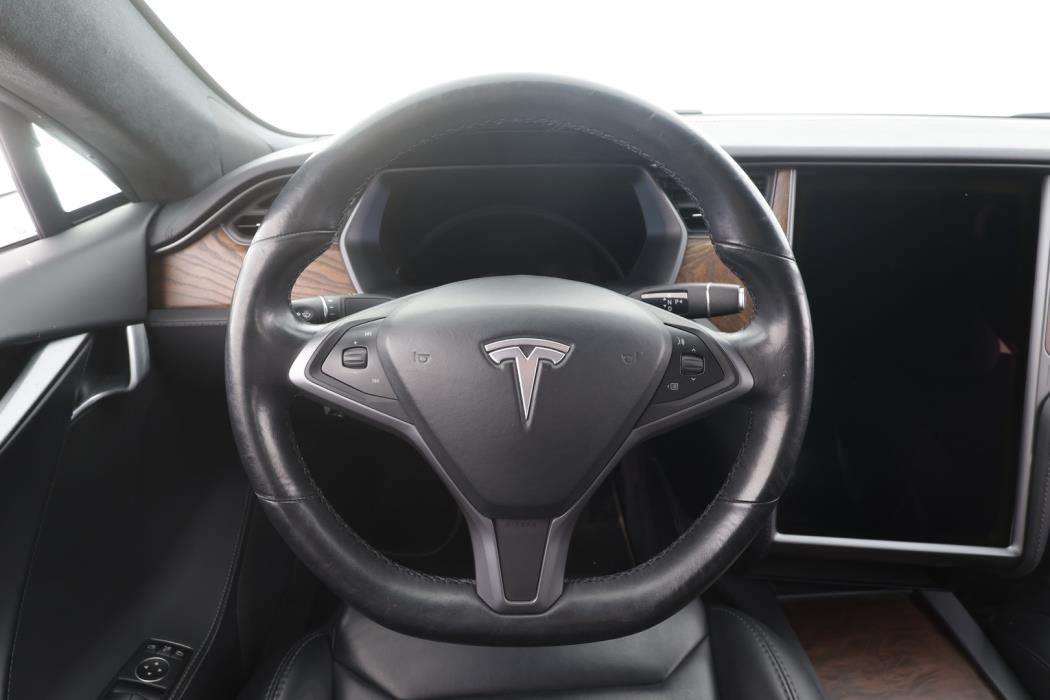 TESLA Model S 2019