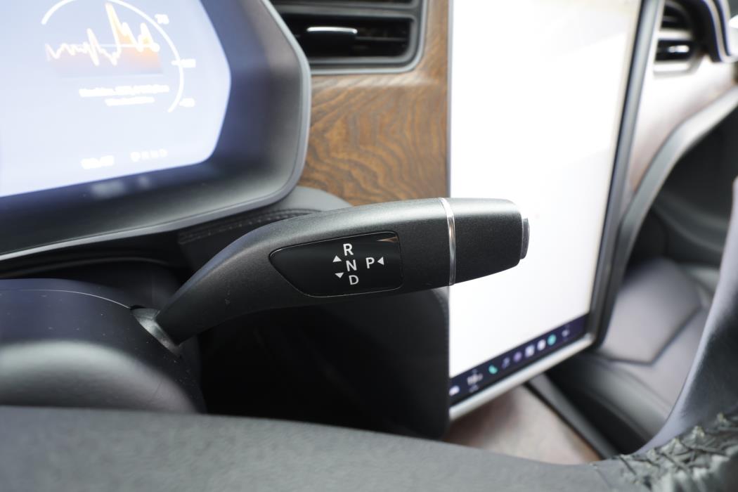 TESLA Model S 2019