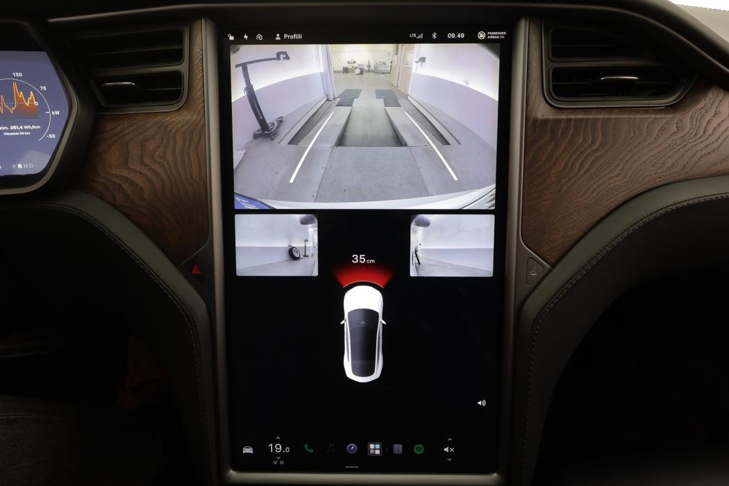 TESLA Model S 2019