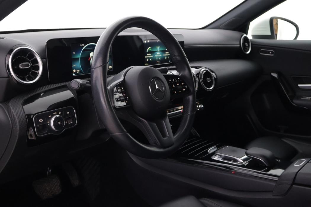 MERCEDES-BENZ A 2019