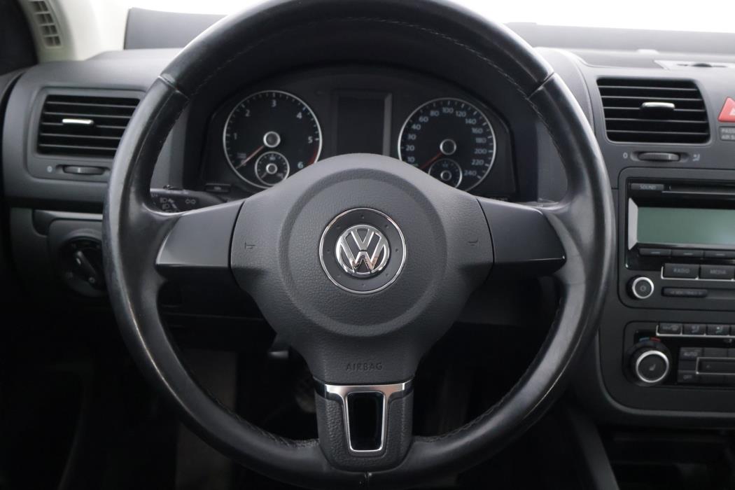 VOLKSWAGEN Jetta 2010