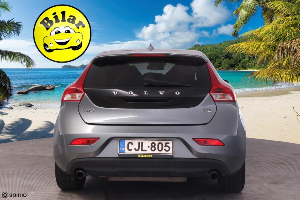 VOLVO V40 2015