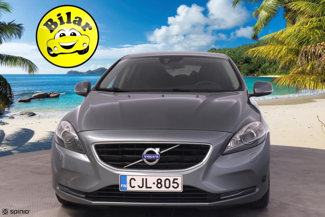 VOLVO V40 2015