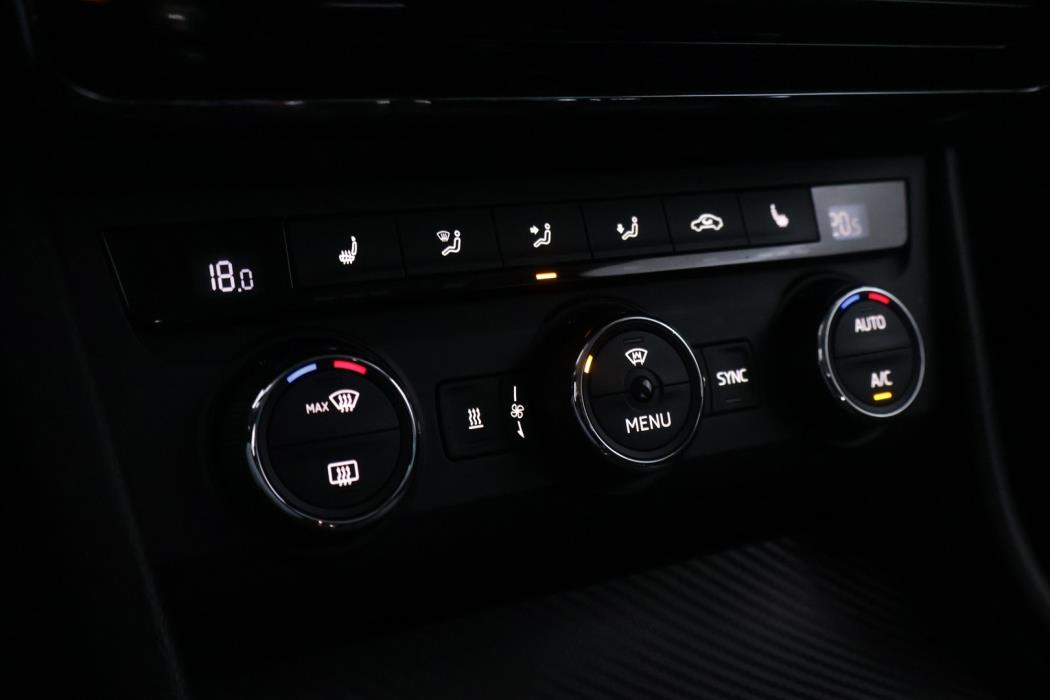 SKODA Superb 2016