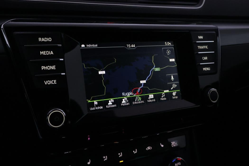 SKODA Superb 2016