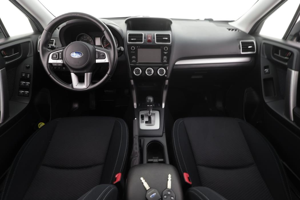 SUBARU Forester 2016