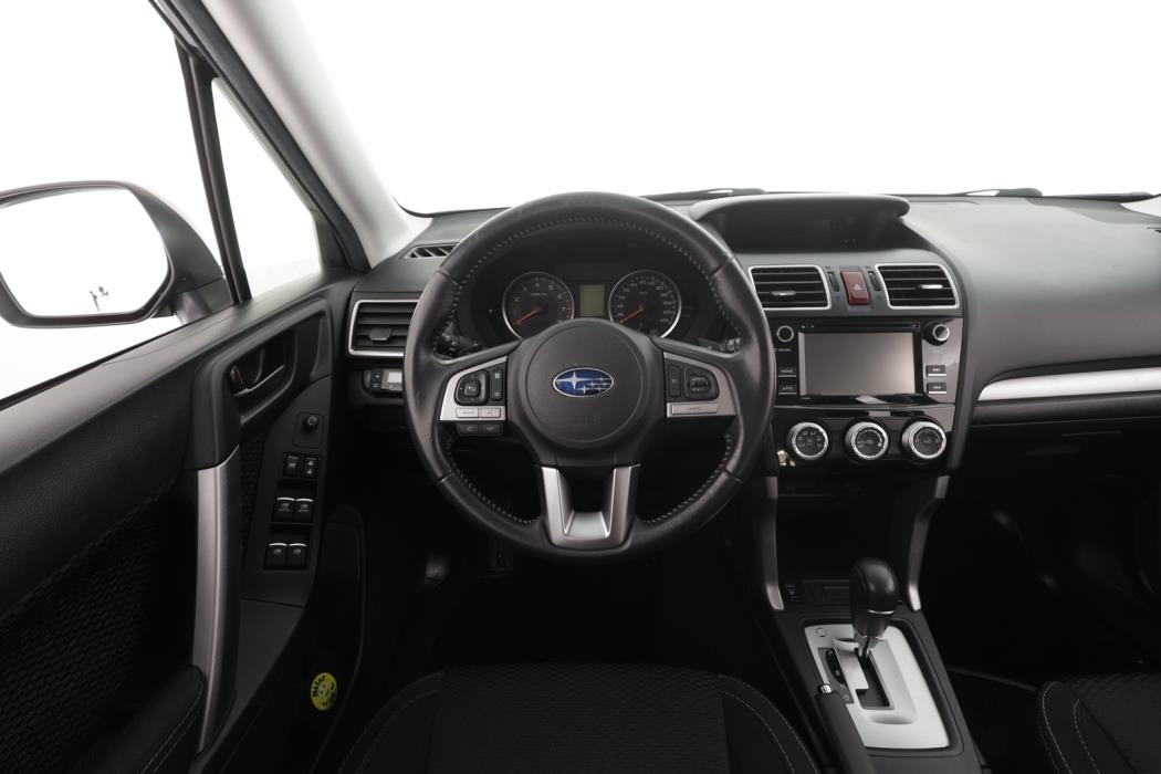 SUBARU Forester 2016