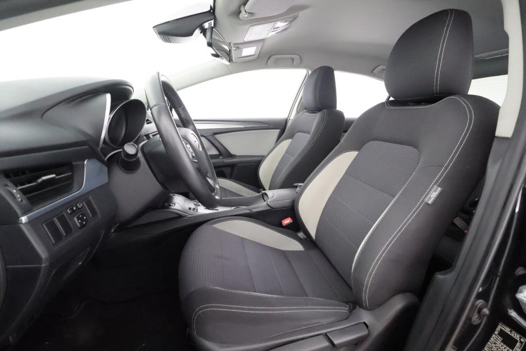 TOYOTA Avensis 2018