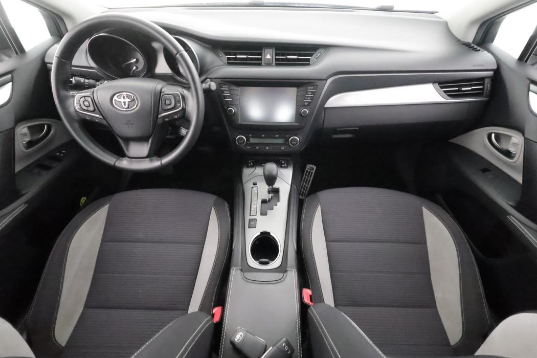 TOYOTA Avensis 2018
