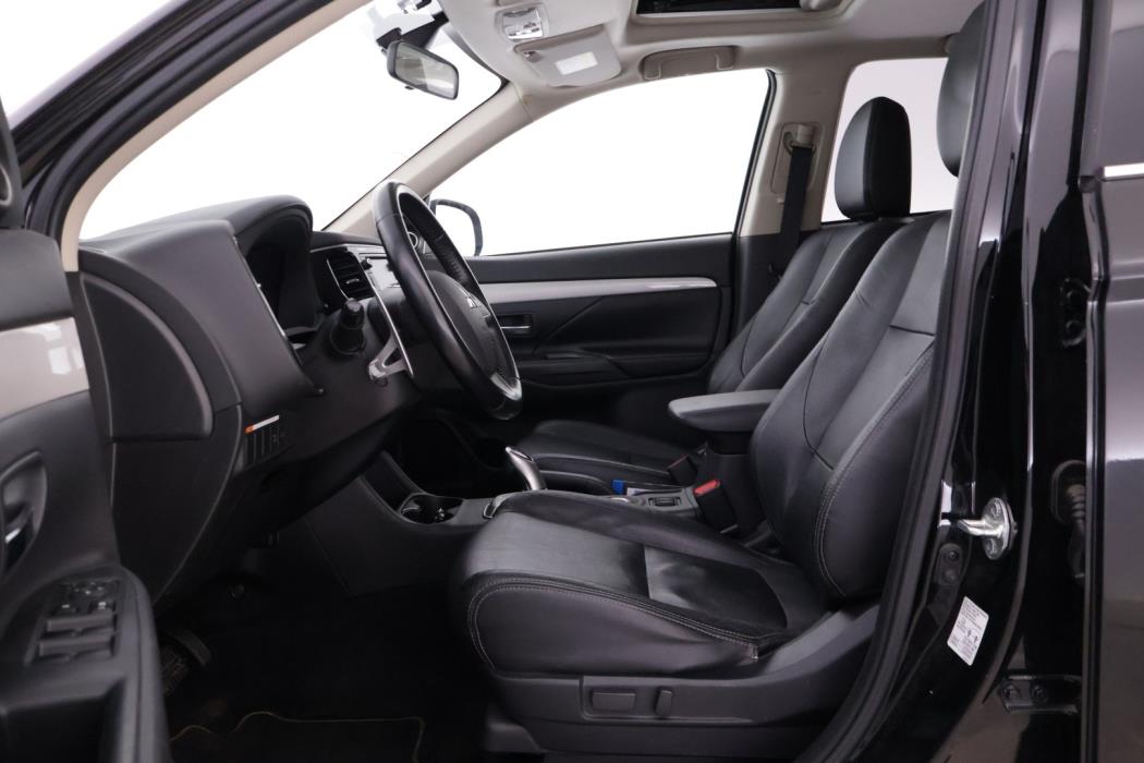 MITSUBISHI OUTLANDER PHEV 2014