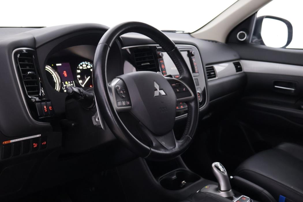 MITSUBISHI OUTLANDER PHEV 2014