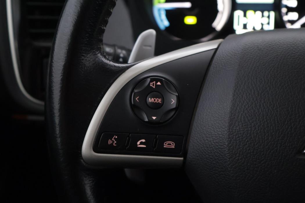 MITSUBISHI OUTLANDER PHEV 2014