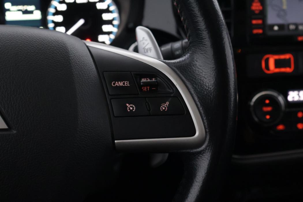 MITSUBISHI OUTLANDER PHEV 2014