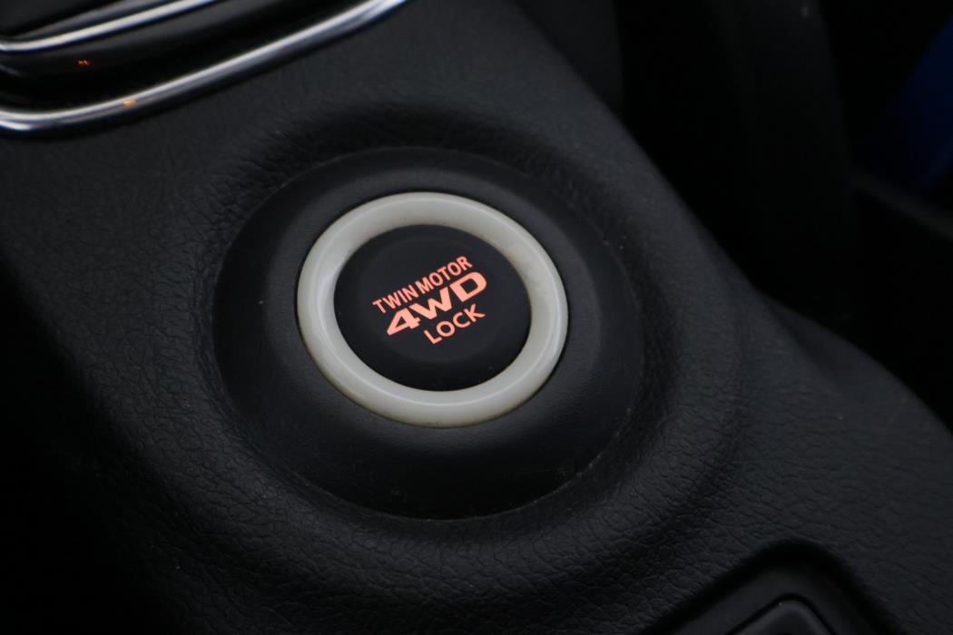 MITSUBISHI OUTLANDER PHEV 2014