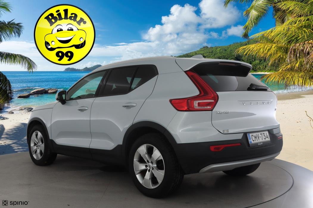 VOLVO XC40 2020