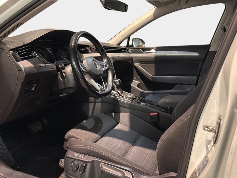 VOLKSWAGEN Passat 2019