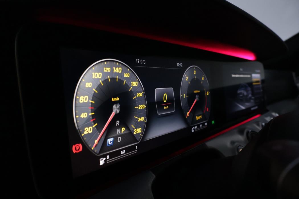 MERCEDES-BENZ E 2017