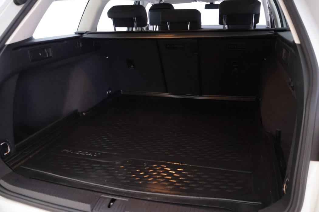 VOLKSWAGEN Passat 2019