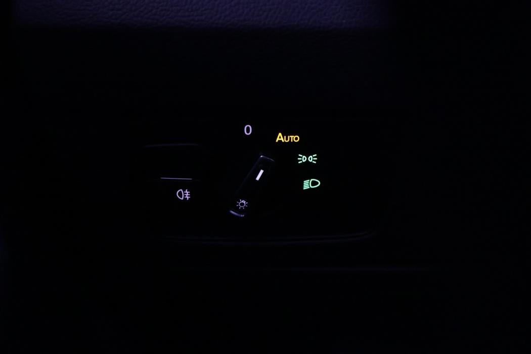 VOLKSWAGEN Passat 2019