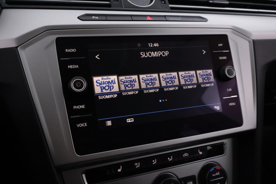 VOLKSWAGEN Passat 2019