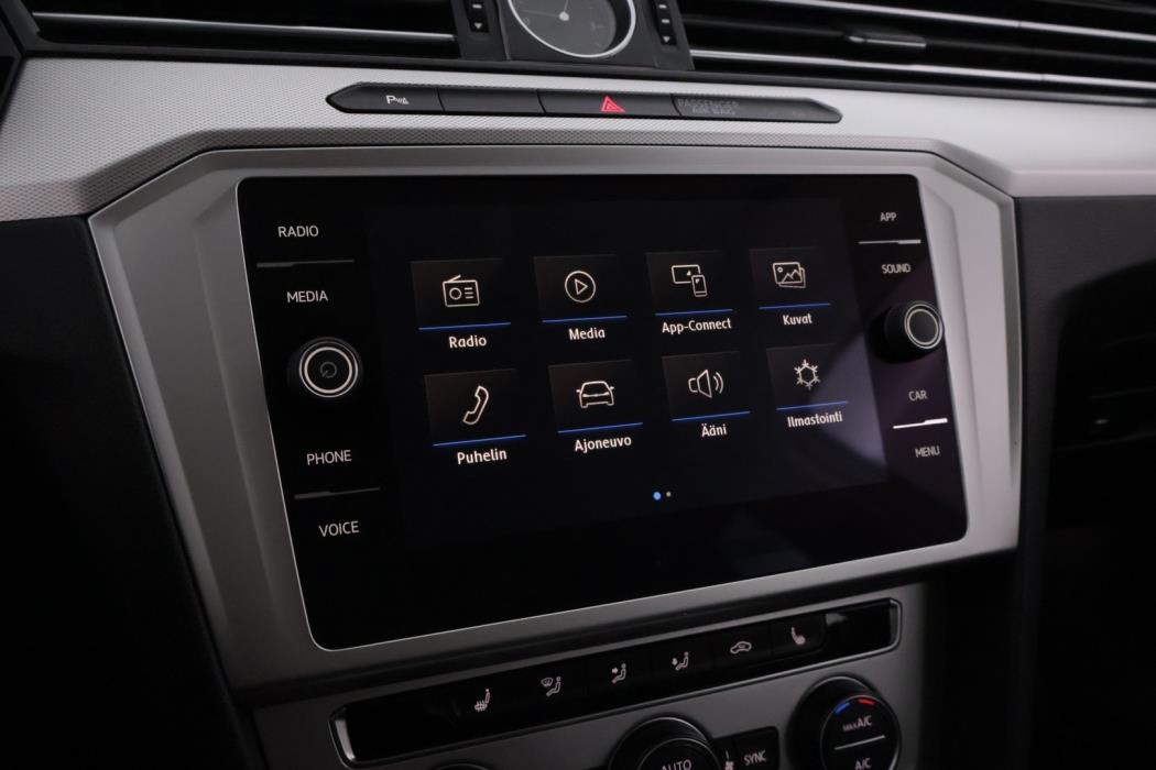 VOLKSWAGEN Passat 2019