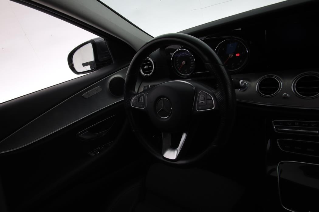 MERCEDES-BENZ E 2017