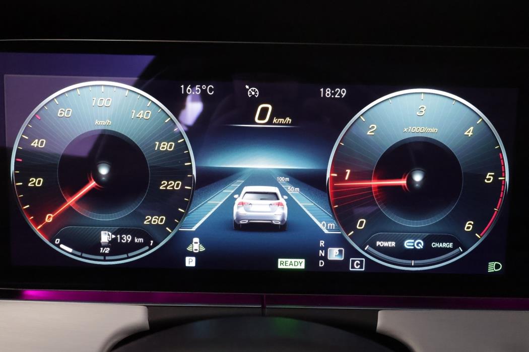 MERCEDES-BENZ E 2022