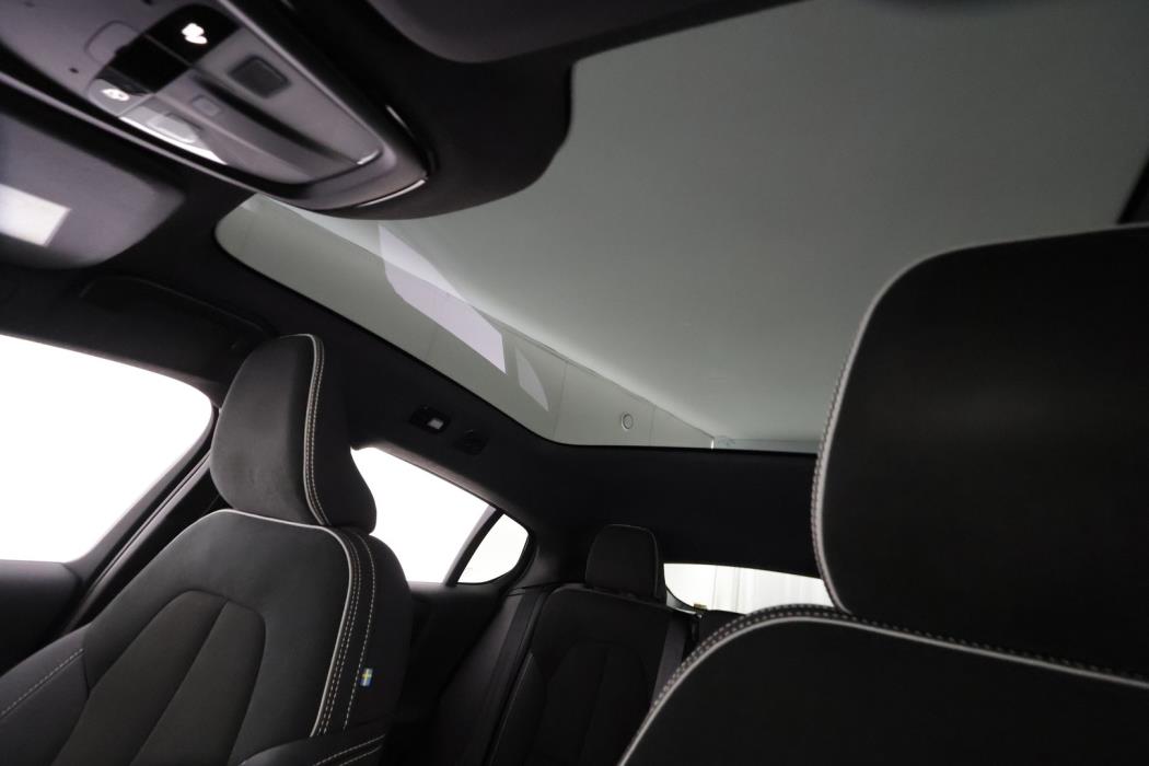 VOLVO C40 2023