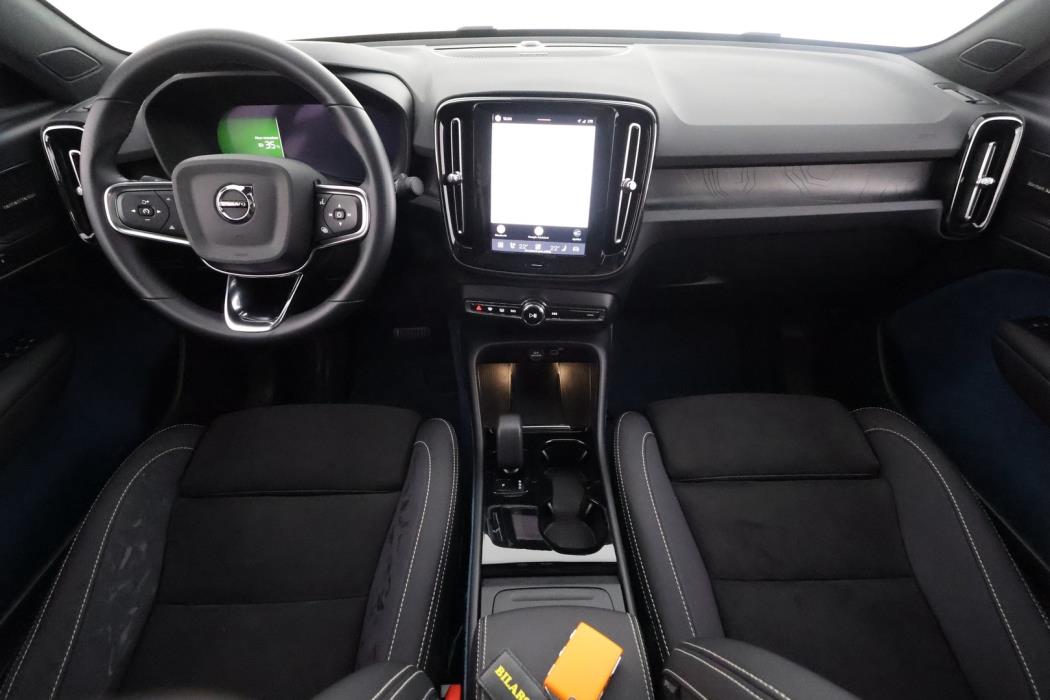 VOLVO C40 2023